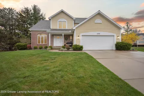 13176 Starwood Ln, Dewitt, MI 48820