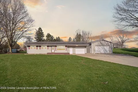 2945 N Cochran Rd, Charlotte, MI 48813