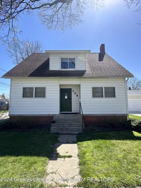 208 Hastings St, Alma, MI 48801