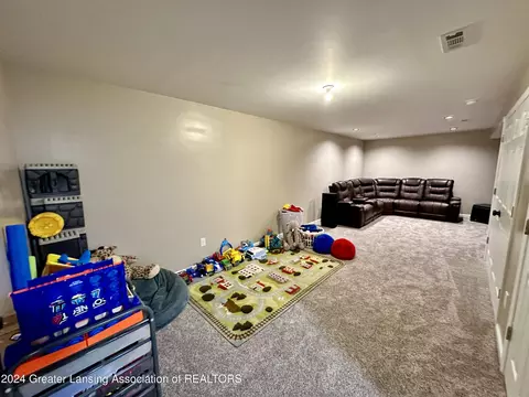 Bedroom - 6482 Firefly Dr, Holt, MI 48842 photo 9 of 11