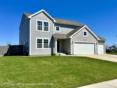 6482 Firefly Dr, Holt, MI 48842