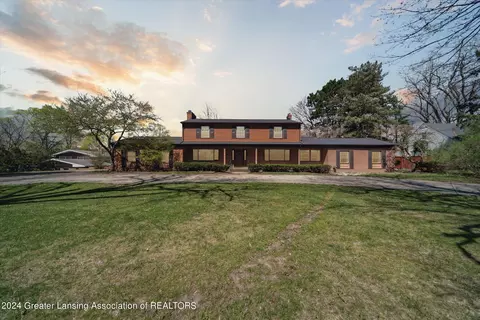 3808 W Holmes Rd, Lansing, MI 48911
