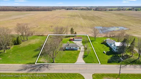 625 W Vermontville Hwy #R1, Charlotte, MI 48813