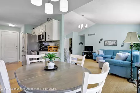 Dining - 607 Clearwater Dr, Perry, MI 48872 photo 2 of 2