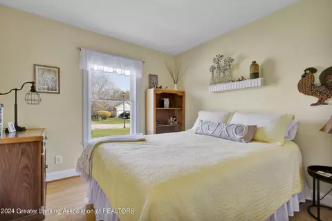 Bedroom - 607 Clearwater Dr, Perry, MI 48872 photo 3 of 7