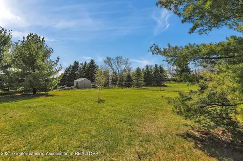 Exterior - 607 Clearwater Dr, Perry, MI 48872 photo 7 of 10