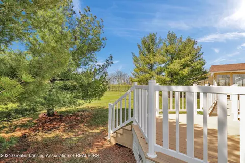 Exterior - 607 Clearwater Dr, Perry, MI 48872 photo 6 of 10