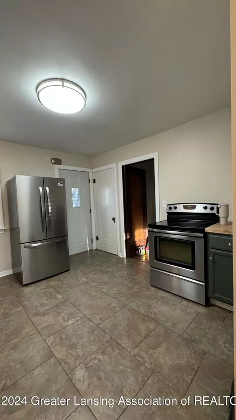 Undisclosed, Lansing, MI 48915 photo 11