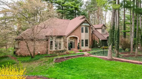 1798 Sashabaw Dr, Okemos, MI 48864