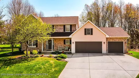 2420 Forest Oak Trl, Williamston, MI 48895