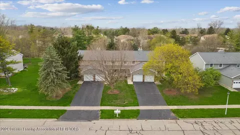 Exterior - 5473 Maple Ridge Rd, Haslett, MI 48840 photo 5 of 8