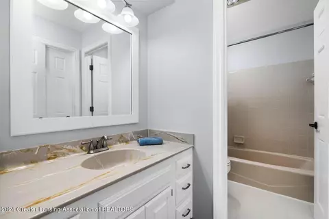 Undisclosed, Okemos, MI 48864 photo 30