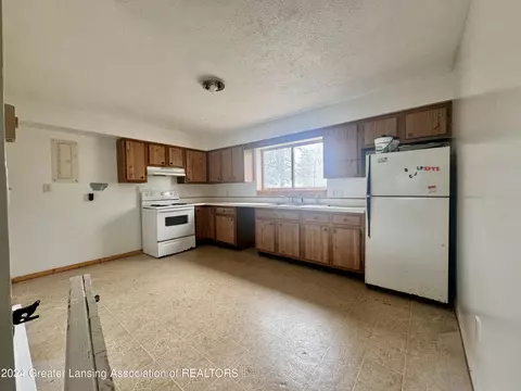 Kitchen - 730 Fred St, Lansing, MI 48911 photo 1 of 2