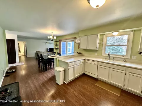 Kitchen - 1218 Redpole Dr, Dewitt, MI 48820 photo 3 of 3