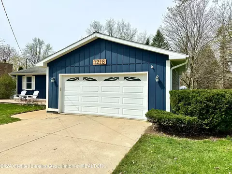 Exterior - 1218 Redpole Dr, Dewitt, MI 48820 photo 2 of 11