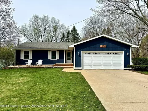 1218 Redpole Dr, Dewitt, MI 48820