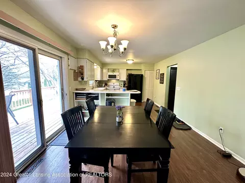Dining - 1218 Redpole Dr, Dewitt, MI 48820 photo 2 of 3
