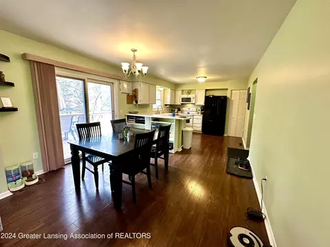 Dining - 1218 Redpole Dr, Dewitt, MI 48820 photo 1 of 3