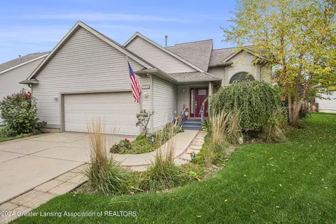 1316 Daylily Dr, Holt, MI 48842