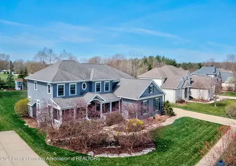 6028 Sleepy Hollow Ln, East Lansing, MI 48823