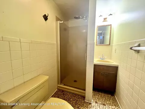 Bath - 4706 Kessler Dr, Lansing, MI 48910 photo 2 of 2