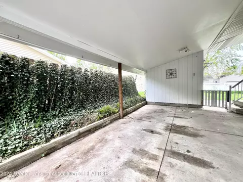 Exterior - 4706 Kessler Dr, Lansing, MI 48910 photo 8 of 9
