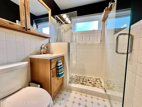 Bath - 4706 Kessler Dr, Lansing, MI 48910 photo 1 of 2