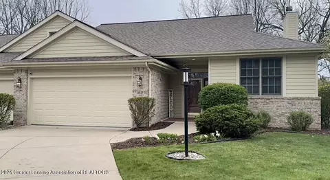 3527 Oakmont Dr #37, Lansing, MI 48911