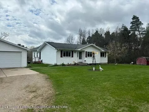 9728 E State Rd, Haslett, MI 48840 photo 2
