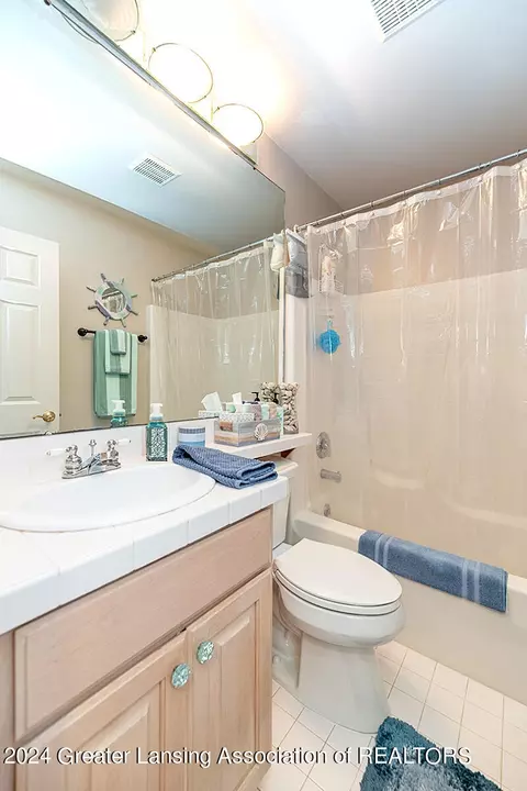 7980 Ashbrook Dr, Haslett, MI 48840 photo 27