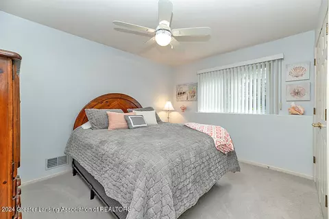7980 Ashbrook Dr, Haslett, MI 48840 photo 26