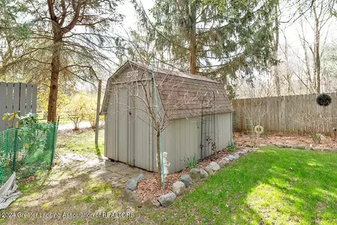 7980 Ashbrook Dr, Haslett, MI 48840 photo 30