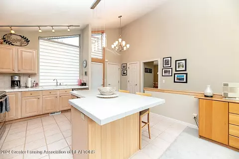 7980 Ashbrook Dr, Haslett, MI 48840 photo 11