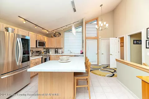 7980 Ashbrook Dr, Haslett, MI 48840 photo 10