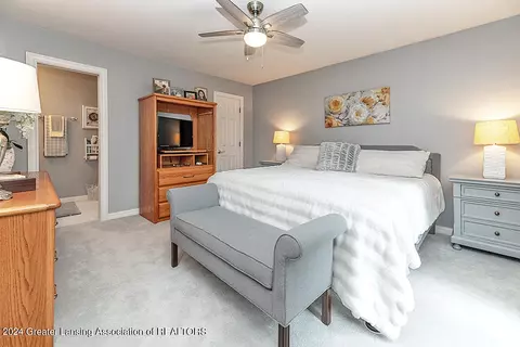 7980 Ashbrook Dr, Haslett, MI 48840 photo 18