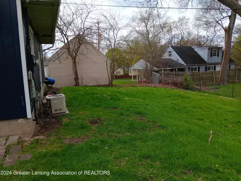 609 Ridgewood Ave, Lansing, MI 48910 photo 10