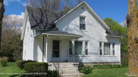 126 1st St, Elsie, MI 48831