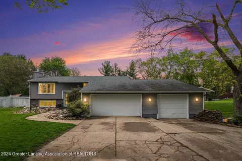 11208 W Clark Rd, Eagle, MI 48822