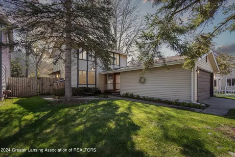 3033 Scarborough Rd, Lansing, MI 48910