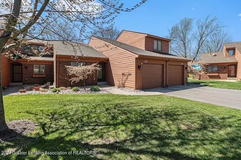 1377 Bent Tree Dr, Hudsonville, MI 49426