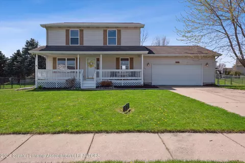 4751 Sunset Dr, Potterville, MI 48876