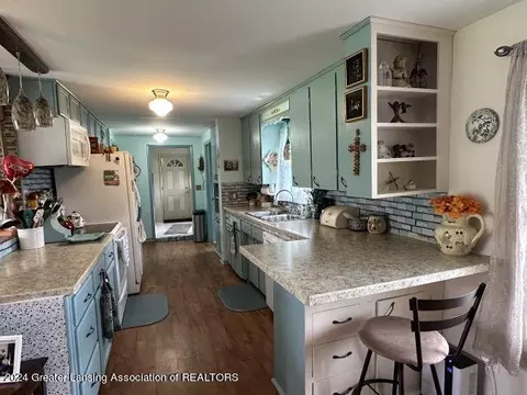 Kitchen - 5100 W Bath Rd, Perry, MI 48872 photo 1 of 3