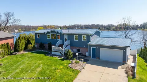 6971 Westgate Dr, Laingsburg, MI 48848