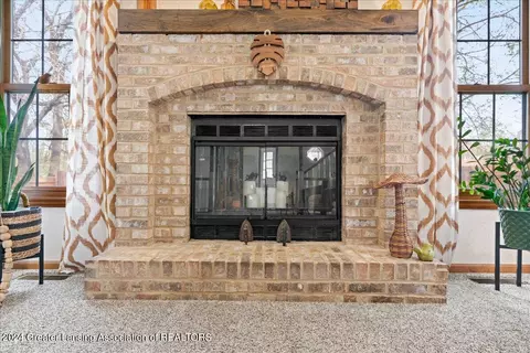 Living - 13151 White Pine Dr, Dewitt, MI 48820 photo 3 of 3