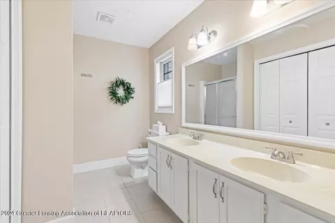 Bath - 13151 White Pine Dr, Dewitt, MI 48820 photo 2 of 4