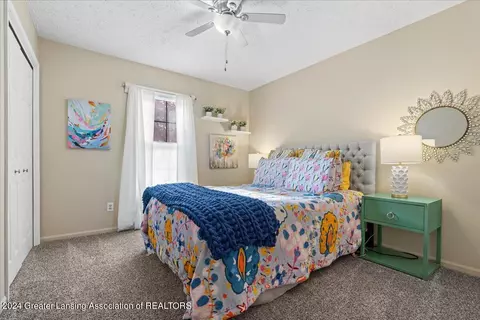 Bedroom - 13151 White Pine Dr, Dewitt, MI 48820 photo 5 of 8