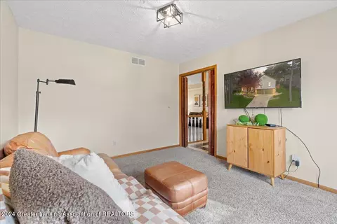 Bedroom - 13151 White Pine Dr, Dewitt, MI 48820 photo 1 of 8