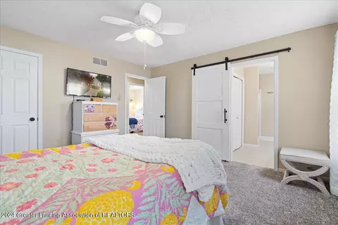 Bedroom - 13151 White Pine Dr, Dewitt, MI 48820 photo 4 of 8