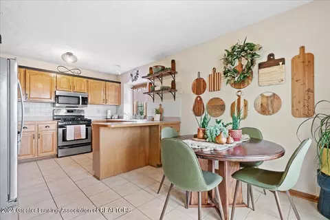 Dining - 13151 White Pine Dr, Dewitt, MI 48820 photo 1 of 2