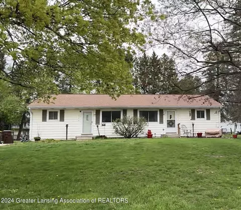 962-964 Hogsback Rd, Mason, MI 48854